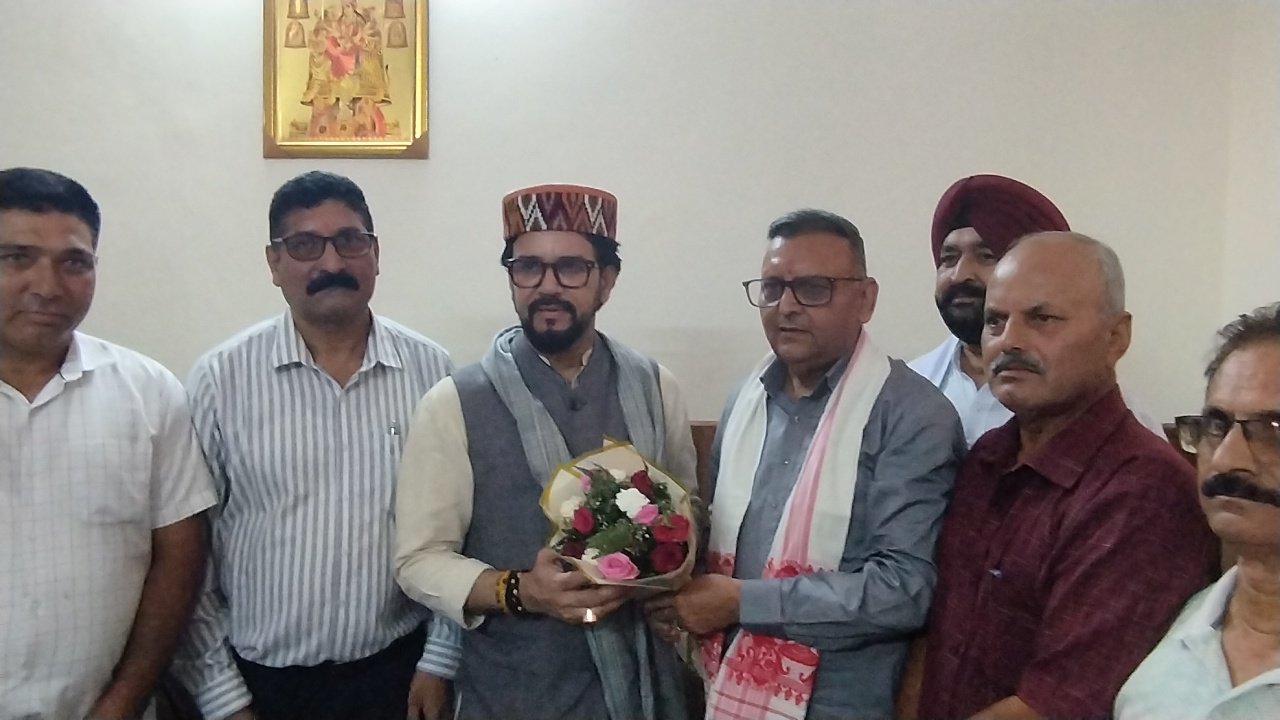 Delegation Led by Sanjay Guleria Meets MP Anurag Thakur, Seeks Approval for 90 km National Highway