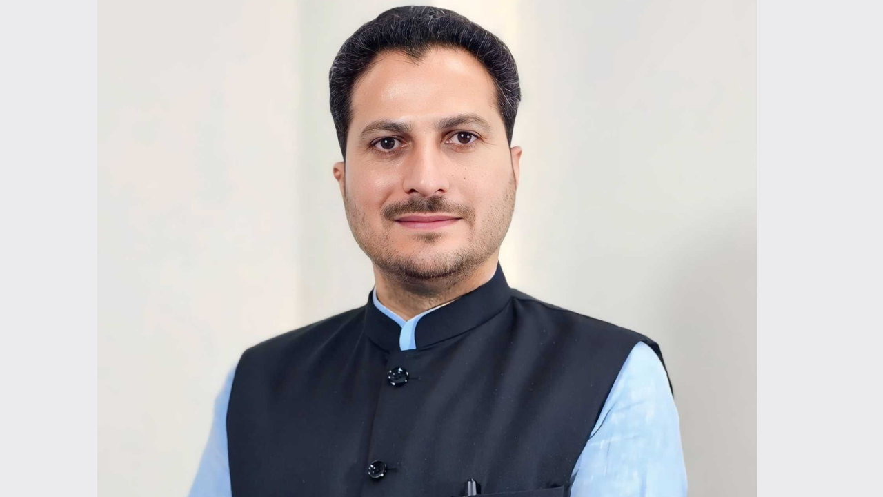 Rakesh Jamwal Slams Govt Over Health Services, Highlights Crisis in Chamiana and Tanda