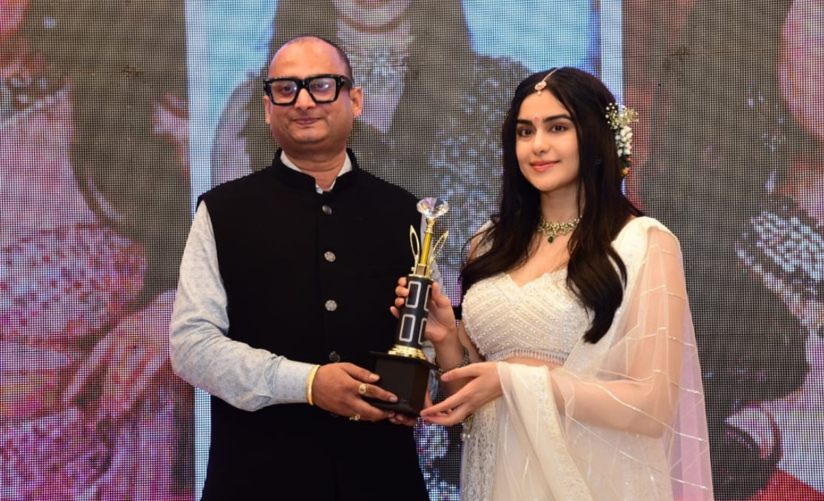 Jwalamukhi Astrologer Pandit Vipin Sharma Honored with Lifetime Achievement Award in Delhi